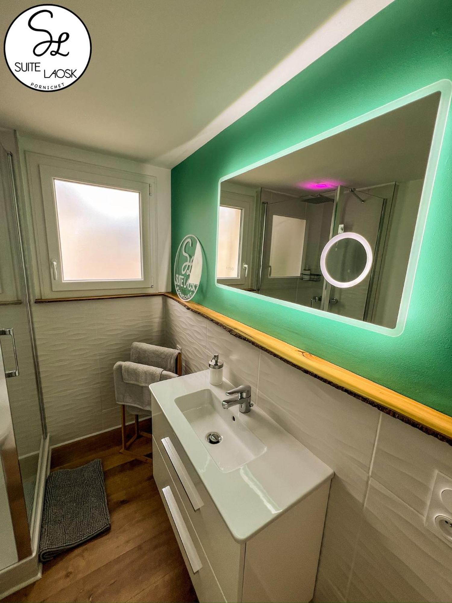Suite Laosk ปอร์นิเชต์ ภายนอก รูปภาพ